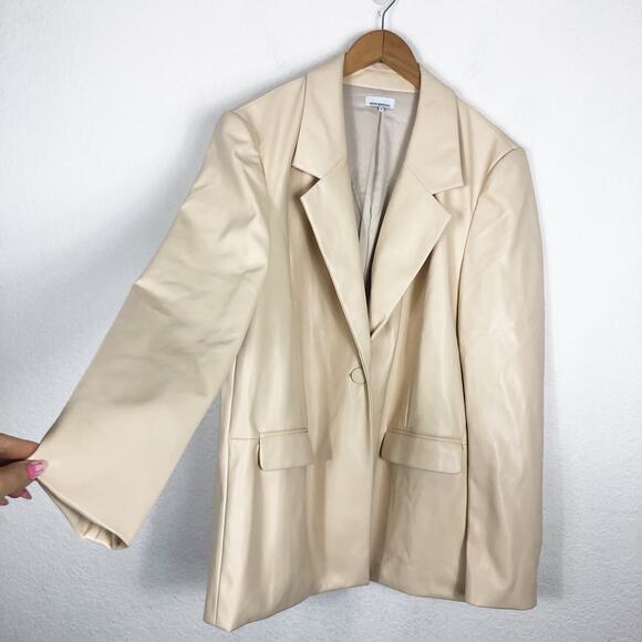 WeWoreWhat Faux Leather Blazer Medium Cream Oversized Quiet Luxury Minimalist - Picture 11 of 13